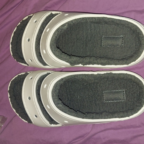 CROCS White Slide Sandals with Gray Lining -womens 10-Mens 8 - Picture 2 of 5